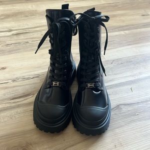 These are Black Combat Boots from Switzerland!